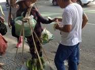 Làm thế nào để khách du lịch Trung Quốc "rỗng túi" khi về nước?