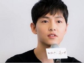 Song Joong Ki từng chịu đau để được nói một câu trên phim