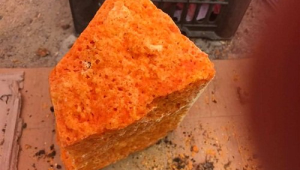 Cảnh giác kẻo mua phải mật ong hóa thạch giả