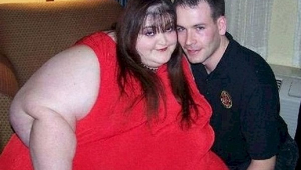 Loạt ảnh hài hước chứng minh tình yêu 'vượt qua' tất cả