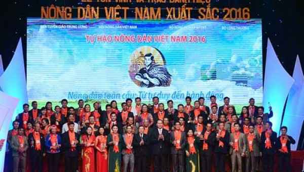 Khép lại Tự hào Nông dân VN 2016: Tạo động lực để ND tự tin hội nhập