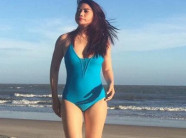 Hiếm khi thấy Trương Ngọc Ánh mặc bikini nóng bỏng như vậy