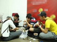 Đằng sau ánh đèn sân khấu Hoài Linh lại là người như thế này