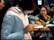 Mẹ giết con trai 6 tuổi giấu dưới gầm giường rồi thản nhiên ngủ ở trên mấy ngày sau đó