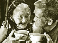 Hạnh phúc là gì? Đừng đợi đến lúc già mới nhận ra