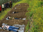 TQ: Chị em rủ nhau nằm xuống mồ sau khi li hôn