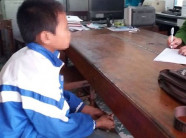 Cướp “nhí” 11 tuổi giật túi của cụ ông, chạy vào rừng trốn