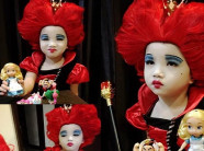 Bị mẹ ngăn cản, cô bé 5 tuổi vẫn kiên quyết cắt tóc răng cưa để giống thần tượng Maruko