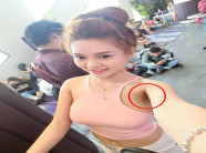 Ăn ở không đến nỗi, Mon2k suốt ngày bị bóc mẽ vùng da địa ngục dưới cánh tay