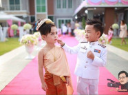 Đám cưới linh đình của bé trai cùng 2 bé gái sinh đôi khiến dân mạng phẫn nộ cho đến khi biết sự thật