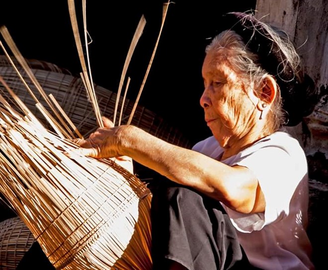 ve binh di cua lang dan do hon 200 tuoi quyen ru trong nang thu hinh anh 6