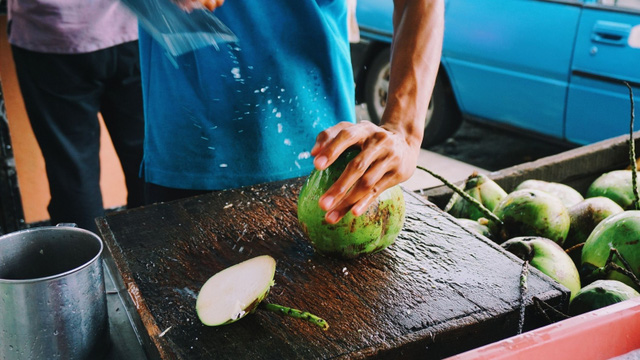 Bài học kinh doanh từ anh bán dừa: Những ai đã, đang và sẽ làm sales nhất định phải biết! - Ảnh 1.