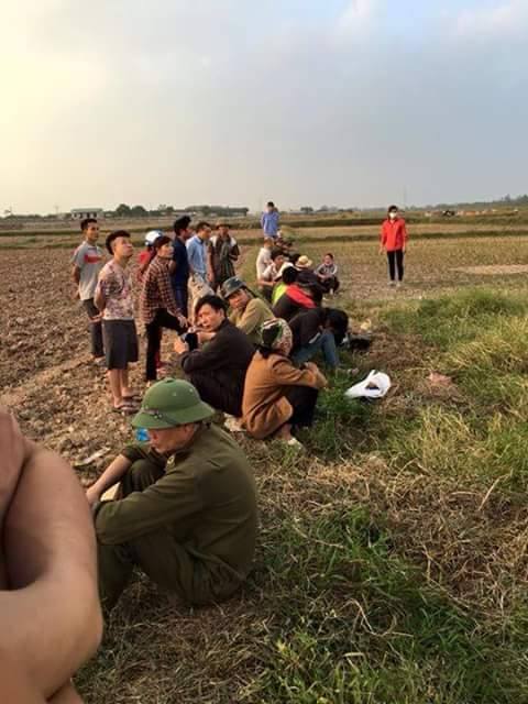 ha noi: phat hien xac chet loa the tren canh dong hinh anh 2