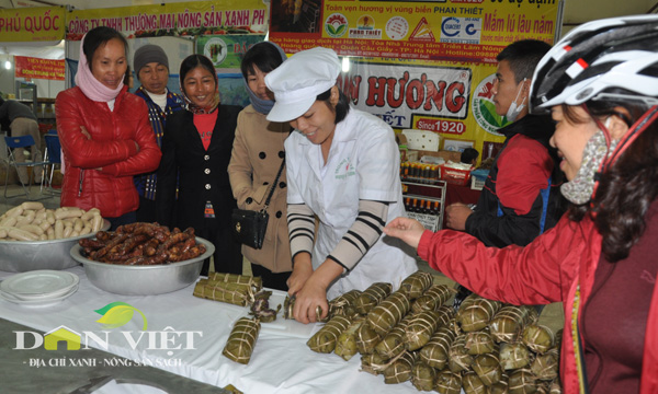 ru nhau den ngam ga dong tao 