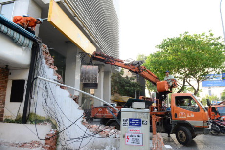 Sửng sốt vỉa hè Sài Gòn nhếch nhác bỗng lột xác sau 2 tháng bác Hải ra quân, quá đẹp quá sạch thật tuyệt vời!