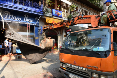 Sửng sốt vỉa hè Sài Gòn nhếch nhác bỗng lột xác sau 2 tháng bác Hải ra quân, quá đẹp quá sạch thật tuyệt vời!