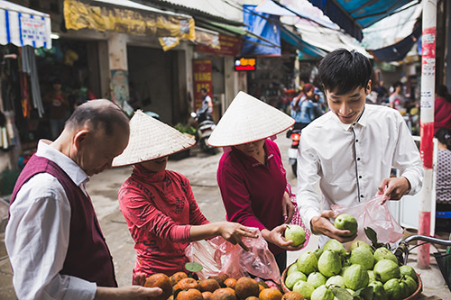 Quen qua mạng, chàng công tử “độc đinh” quyết cưới cô gái khuyết tật chỉ sau một lần gặp