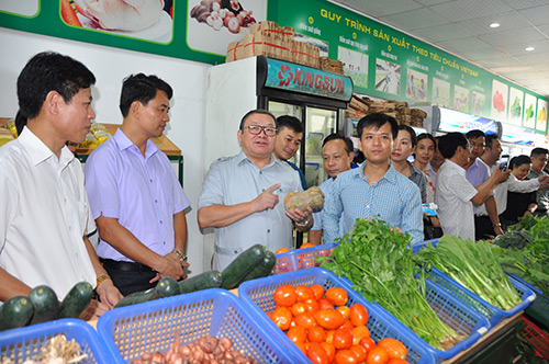 Chủ tịch Hội NDVN Thào Xuân Sùng: Xây dựng mẫu nông dân '3 biết'